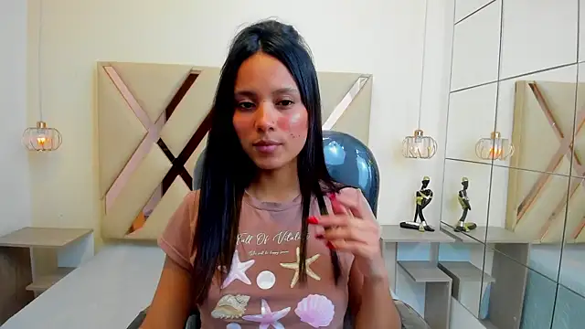 Ivonne Latina online show from July 23, 8:06 pm