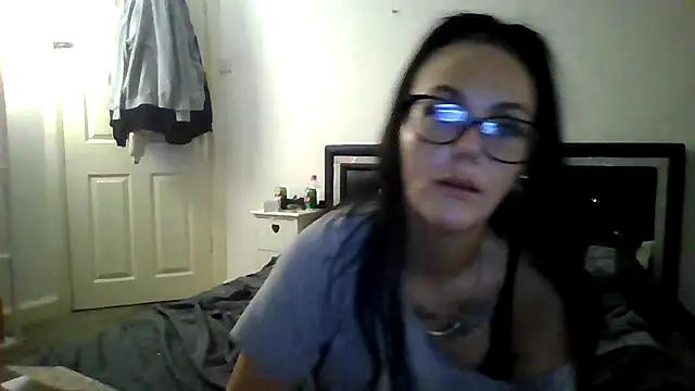 Pretty Kizzi online show from July 27, 9:23 pm