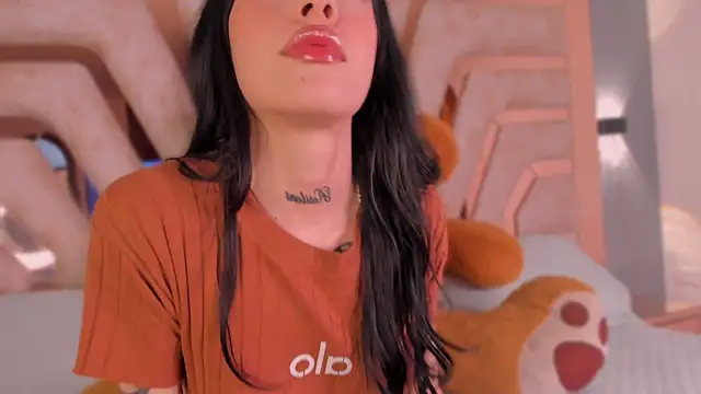 elizabethquinn  online show from July 27, 8:28 pm