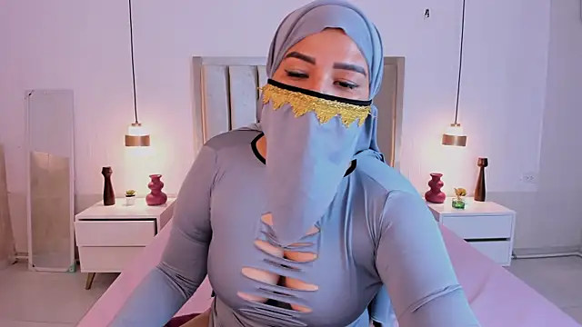amira farahh online show from July 25, 11:23 pm