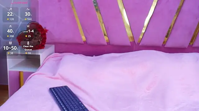 Miahrousse online show from July 27, 11:40 am