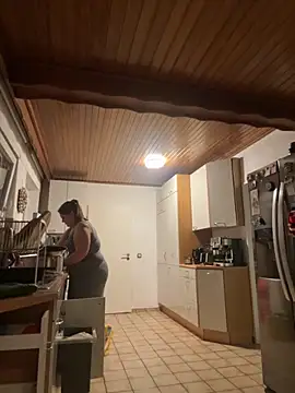 BootyLola online show from November 29, 4:00 pm