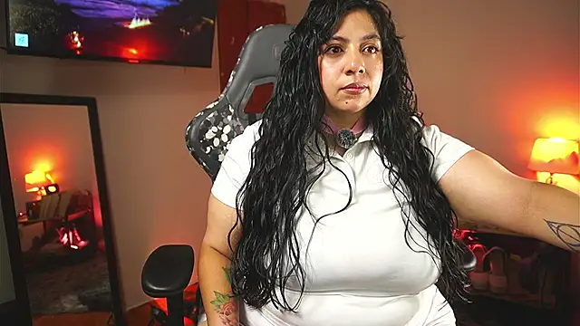 coraline latin online show from February 9, 11:40 pm