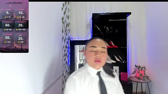 ReyleDoll online show from March 3, 10:16 pm