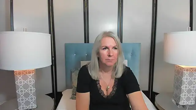 EricaTop online show from November 10, 5:19 pm