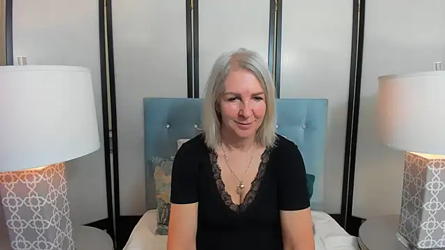 EricaTop online show from April 19, 5:07 am