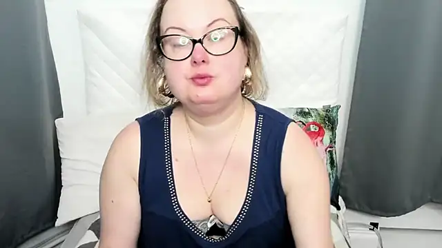 dirtyBonnie online show from February 27, 4:45 am