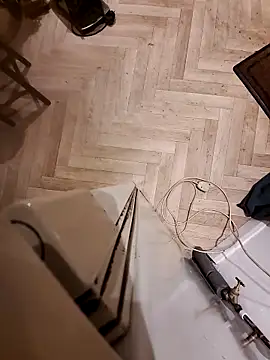 realeasy1 online show from October 14, 8:33 pm