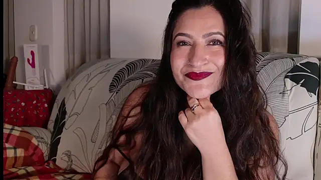 DeesseLuxure online show from February 26, 6:45 am