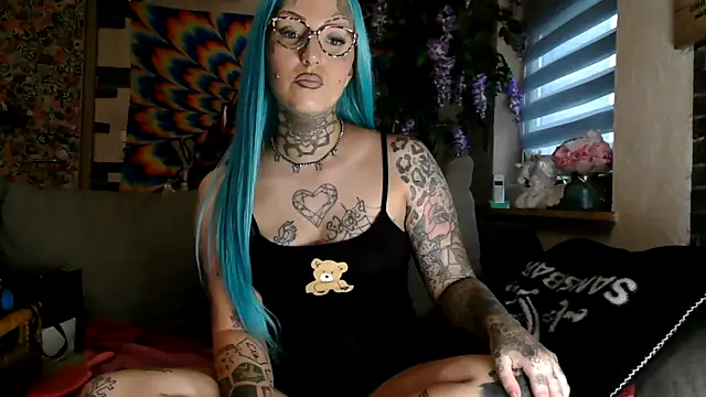 RoxxyInk online show from September 26, 9:40 am