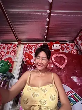 sweetieme online show from February 24, 2:00 am