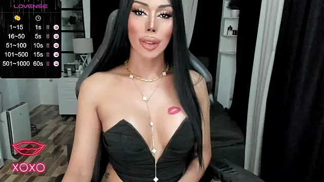 Forever MissCandace online show from September 25, 7:01 pm