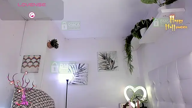 LADY HELLEN online show from October 25, 8:48 pm