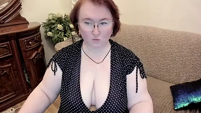 leiamillersonn online show from October 2, 6:13 pm