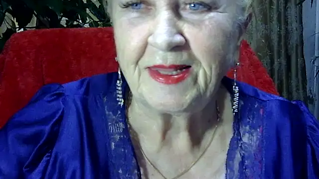 Emma52610 online show from November 12, 12:36 pm