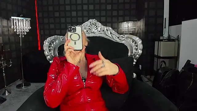 SiennaClaudia online show from December 20, 6:01 pm