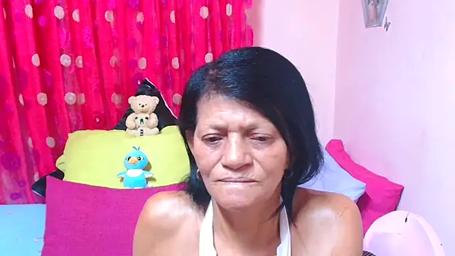 SLUTTYROXY online show from April 15, 6:19 pm