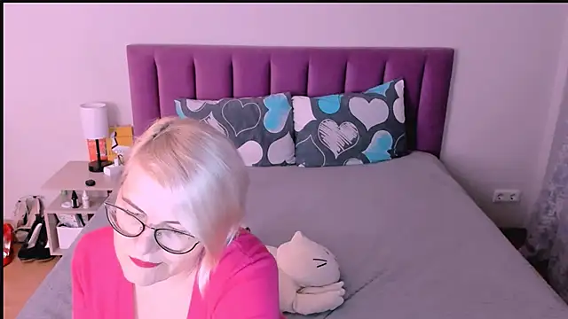 sabrinamacmarren online show from October 11, 3:26 pm