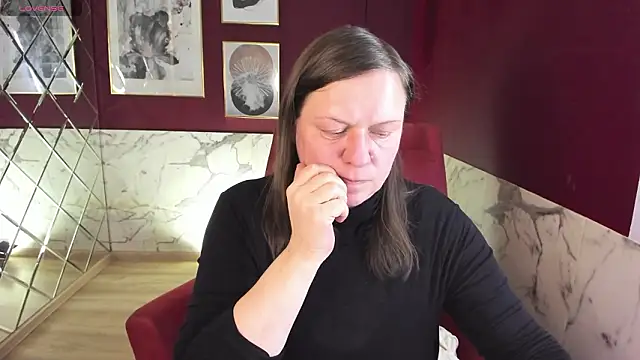 KellyPerfection online show from March 23, 5:30 pm