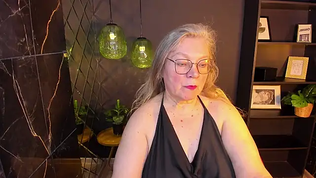 NataliMellow online show from April 17, 1:24 pm