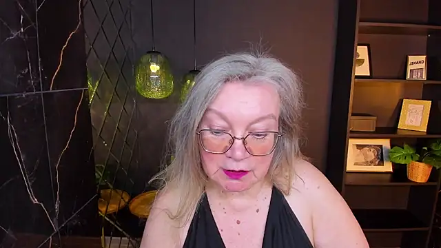 NataliMellow online show from April 4, 5:12 pm