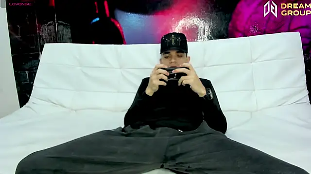 AmazingPartys online show from April 16, 7:19 am