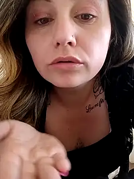 babygirl0777 online show from March 20, 8:14 pm