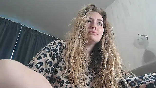 xxkristinaxx online show from December 4, 9:55 am