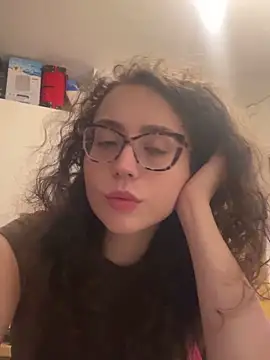 ladyturtle online show from April 30, 8:36 pm