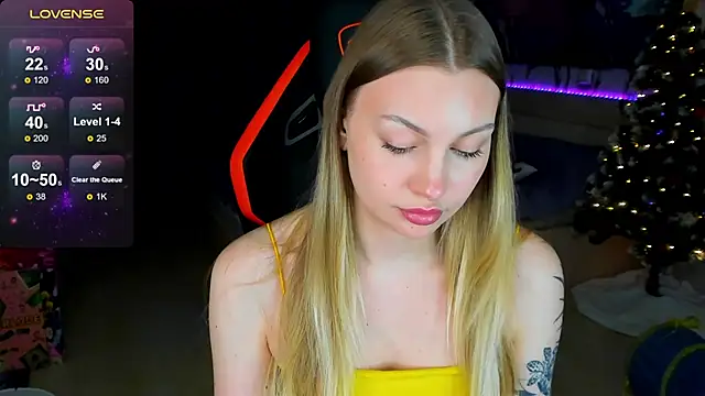 BiMolly online show from February 1, 4:50 pm