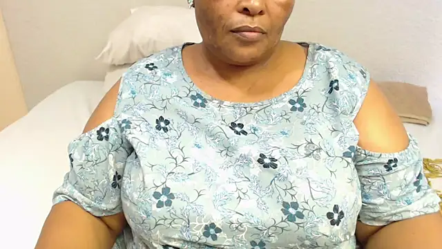 zandile online show from December 16, 12:44 pm