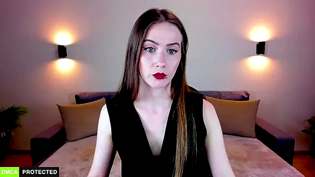 TheWoman   online show from September 23, 7:01 pm