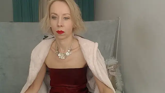 LuxuryNika online show from January 13, 5:28 pm