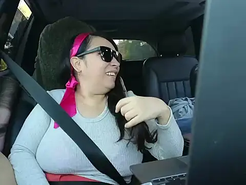 Foglove69 online show from February 4, 10:35 pm