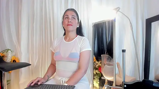 girasol walton online show from March 18, 2:00 pm