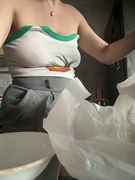 Susanel online show from April 10, 2:45 pm