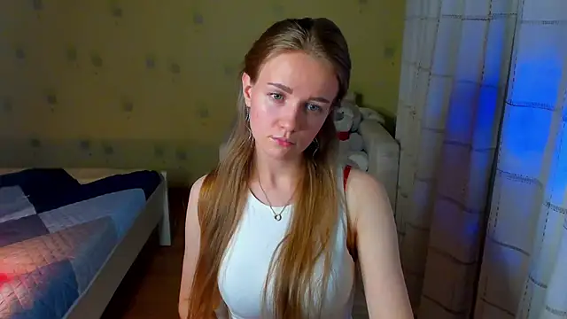 SweetMilkis online show from September 30, 8:24 pm