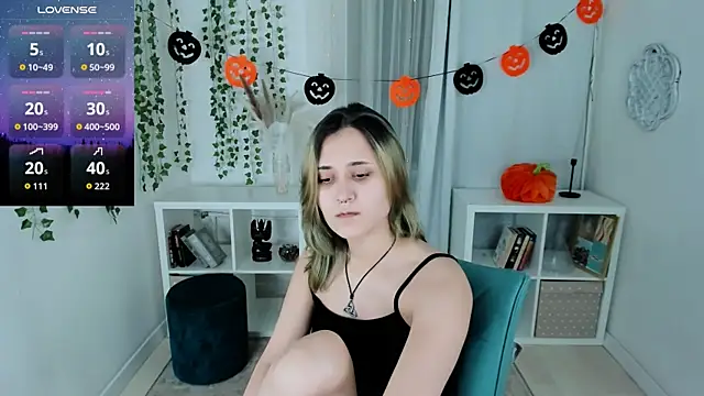 Alexa Lexi  online show from November 1, 3:49 pm