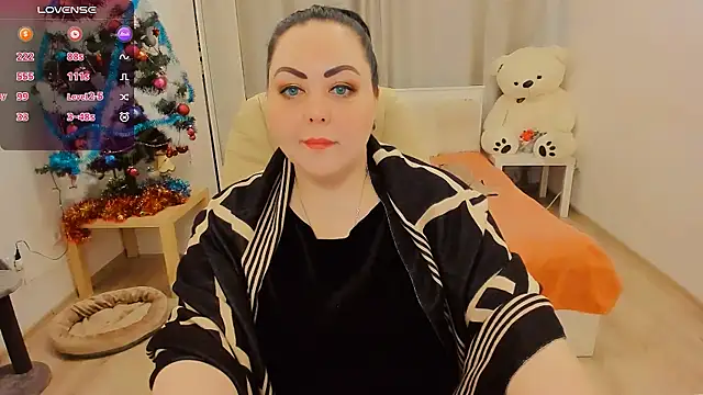 Nina Hopper online show from December 17, 12:53 pm