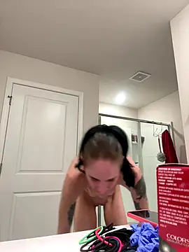 lolabunny9 online show from October 21, 5:28 pm