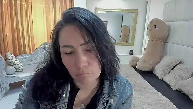 gaby trent online show from February 10, 2:53 pm