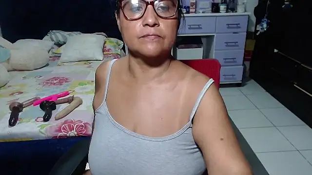 pervert mommy  online show from February 9, 2:52 pm