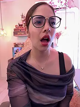 Zoe Bae online show from February 1, 12:09 am