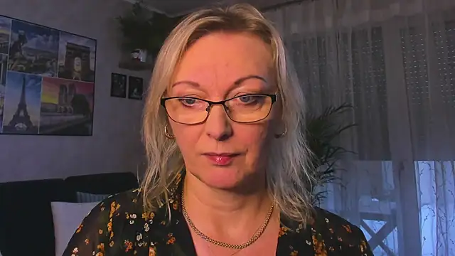 vanessa chat online show from November 26, 2:40 pm