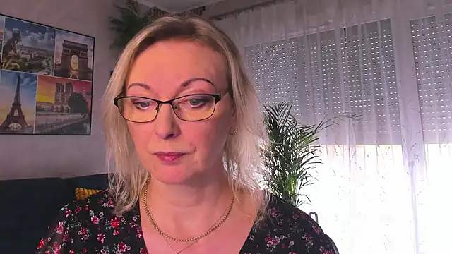 vanessa chat online show from March 16, 2:10 pm