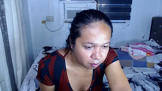 Flirtatious Seductress online show from April 17, 2:46 am