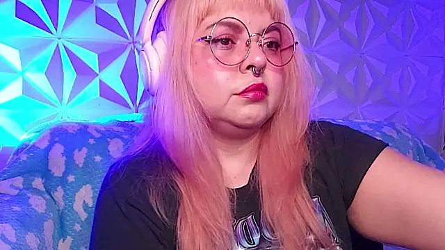 Satyn doll online show from March 28, 10:19 pm