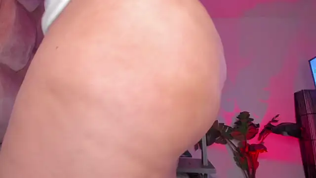 Secret chells online show from April 7, 4:53 pm