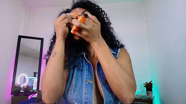 Ellie Alves online show from September 14, 2:48 pm