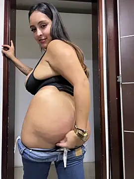 milly cruz online show from February 14, 2:24 am